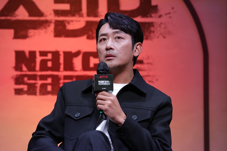 하정우가 8년 만에 영화감독으로 복귀한다