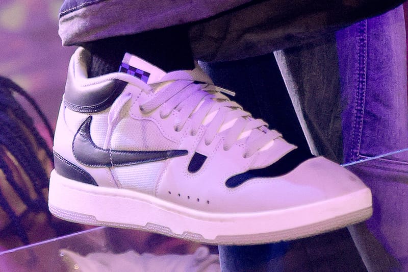 트래비스 스콧과 나이키의 새로운 협업 스니커가 공개됐다