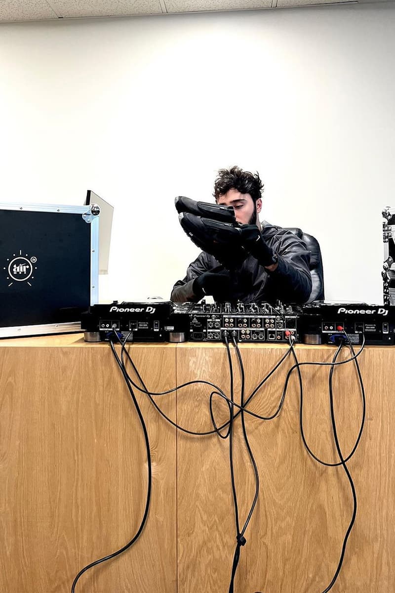 DJ 잭 비아, 나이키 에어 맥스 ‘펄스’ 와 함께한 사진 공개, 드롭 정보, 운동화, CDJ 레퍼런스