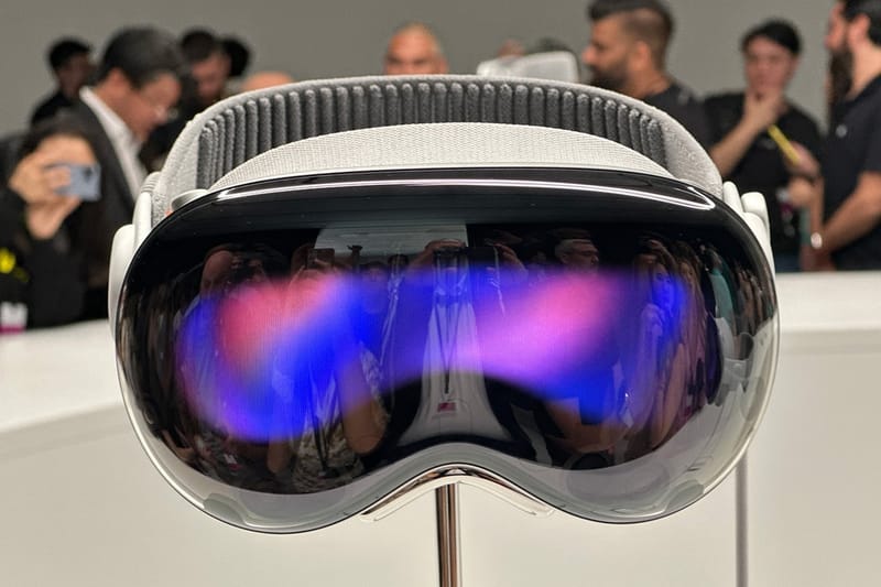 애플, ‘비전 프로’ 2 개발 시작했다?