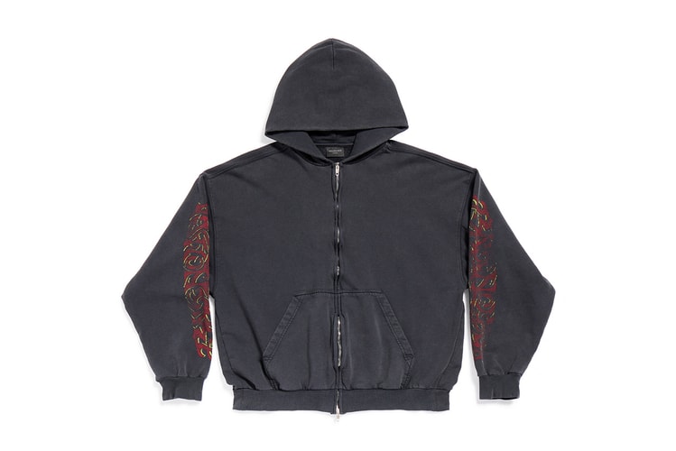 발렌시아가 ‘오프쇼어’ 캡슐 컬렉션 살펴보기