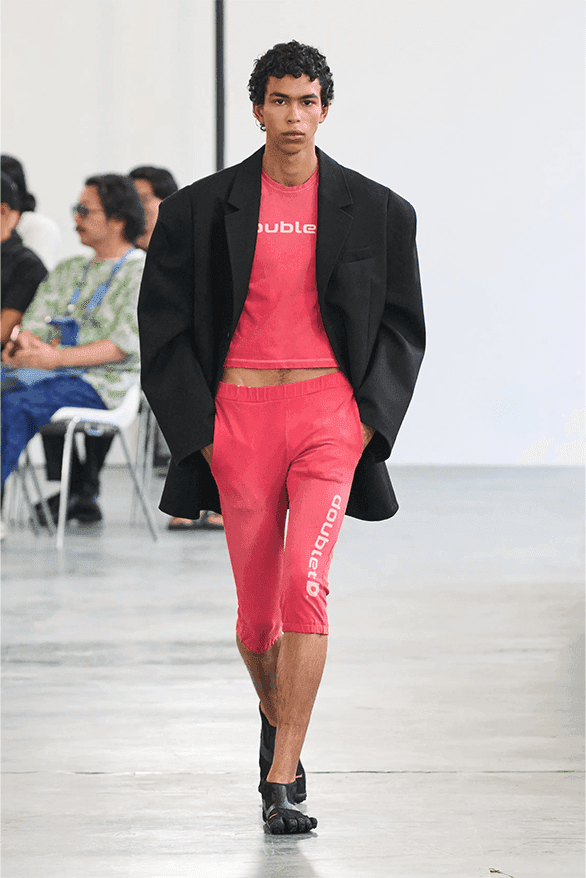더블렛, 2024 SS 컬렉션 공개, doublet, 메타버스 패션, 메타 패션, 가상현실 패션, 가상패션, 이상한 패션, 이상한 런웨이, 기발한 런웨이, 괴짜 패션, 너드 패션, 발렌시아가 런웨이, 더블렛 런웨이, doublet 옷, 더블렛 구매