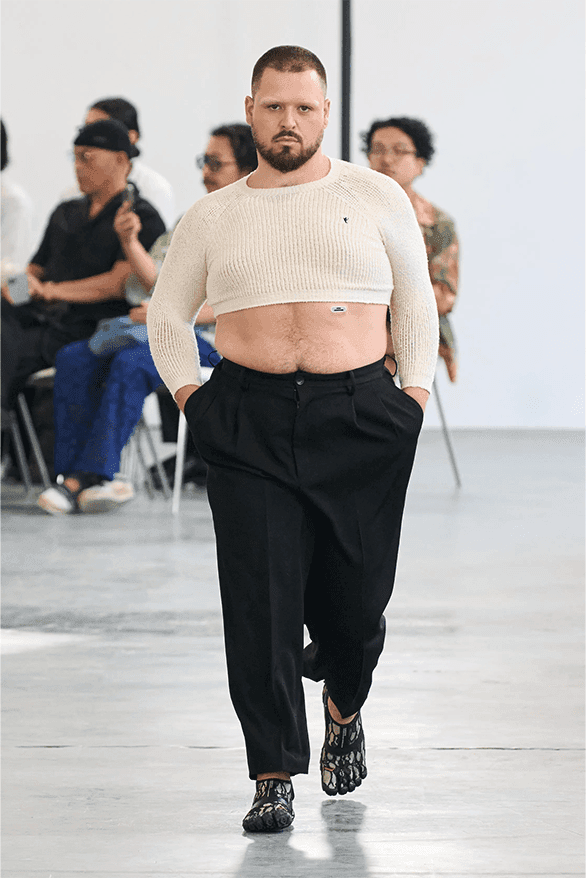 더블렛, 2024 SS 컬렉션 공개, doublet, 메타버스 패션, 메타 패션, 가상현실 패션, 가상패션, 이상한 패션, 이상한 런웨이, 기발한 런웨이, 괴짜 패션, 너드 패션, 발렌시아가 런웨이, 더블렛 런웨이, doublet 옷, 더블렛 구매