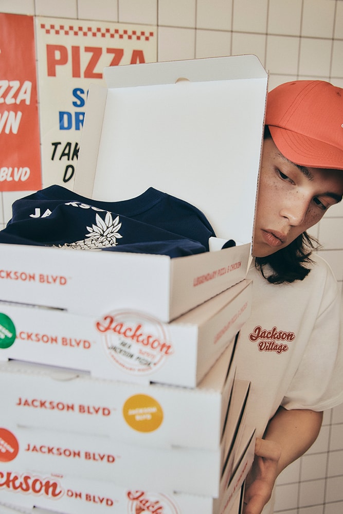 잭슨피자, 에스아이빌리지와 함께한 ‘잭슨 빌리지’ 컬렉션 출시 jackson pizza shinsegae jackson village collection collaboration