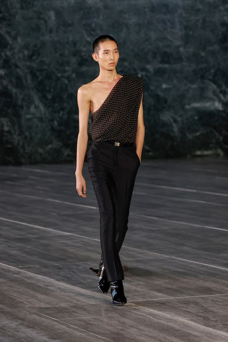 생 로랑, 2024 SS 컬렉션 공개, saint laurent, 안토니 바카렐로, ysl, 입생로랑, 락시크, 헤로인시크, 패션, 프랑스, 생 로랑 부츠, 생 로랑 선글라스, 생 로랑 셋업, 생 로랑 블레이저, 생 로랑 재킷, 영떡