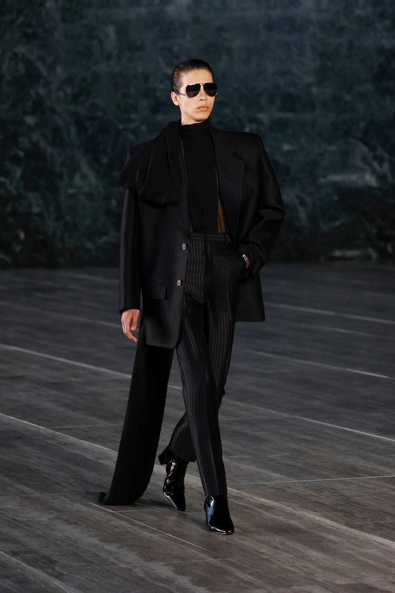 생 로랑, 2024 SS 컬렉션 공개, saint laurent, 안토니 바카렐로, ysl, 입생로랑, 락시크, 헤로인시크, 패션, 프랑스, 생 로랑 부츠, 생 로랑 선글라스, 생 로랑 셋업, 생 로랑 블레이저, 생 로랑 재킷, 영떡