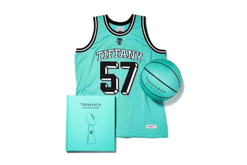 티파니앤코, 미첼 앤 네스 x 스팔딩과 트리플 콜라보레이션 제품군 출시