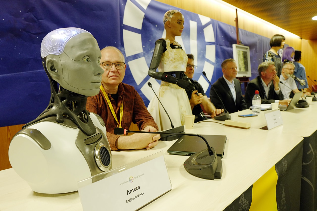 세계 최초로 열린 ‘AI 로봇 기자회견’, 일자리 대체에 대한 로봇의 답은?, 휴머노이드, 챗GPT, 그레이스, 소피아, 로봇, 미래