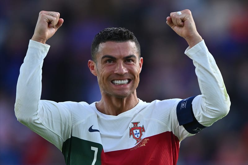 메시를 제치고 ‘세계에서 가장 많은 돈을 번 스포츠 선수’가 된 인물은?