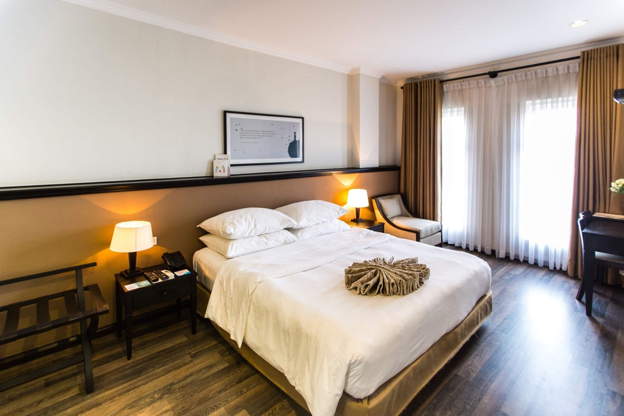 호텔, 여행, 100달러 미만, 태국, 일본, 미국, 튀르키예, 폴란드, 베트남