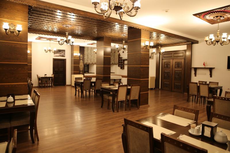 호텔, 여행, 100달러 미만, 태국, 일본, 미국, 튀르키예, 폴란드, 베트남