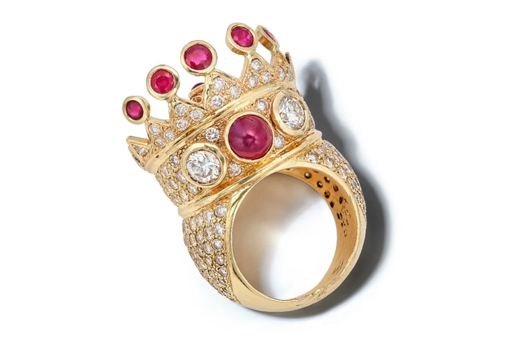 투팍의 반지가 경매에 오른다