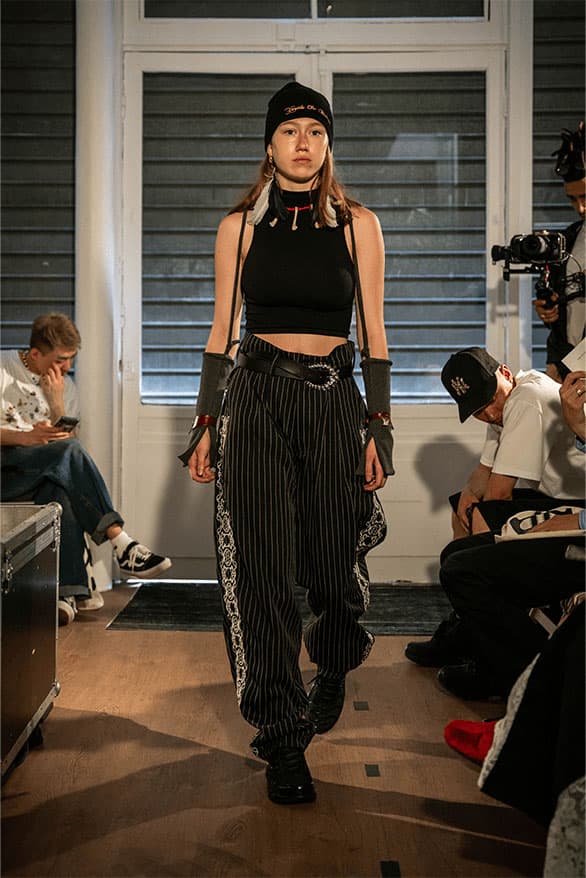 유스 인 바라클라바 2024 봄, 여름 컬렉션, YOUTHS IN BALACLAVA, 싱가포르 스트리트웨어, 2024 SS, 파리 패션위크