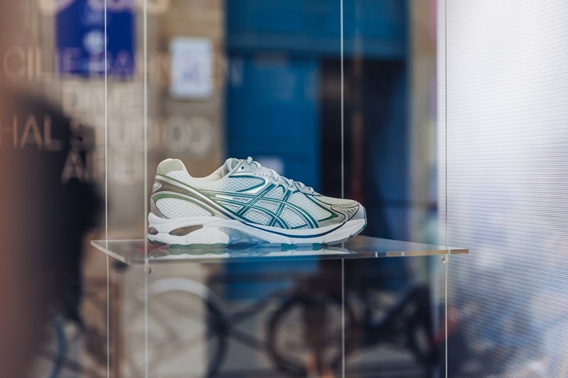 아식스의 새로운 실루엣 GT-2160이 파리 패션위크에서 최초 공개됐다 팝업 스토어 asics paris fashion week 