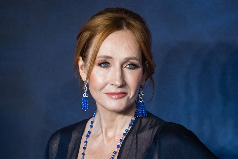 ‘해리 포터 전시관’에서 J.K 롤링의 이름이 사라진다?