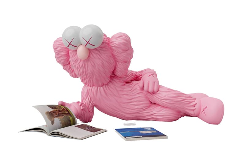 카우스 x 유니클로 UT 컬렉션 살펴보기, KAWS, phaidon publishing, UNIQLO UT から KAWS,