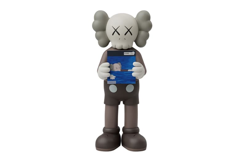 카우스 x 유니클로 UT 컬렉션 살펴보기, KAWS, phaidon publishing, UNIQLO UT から KAWS,