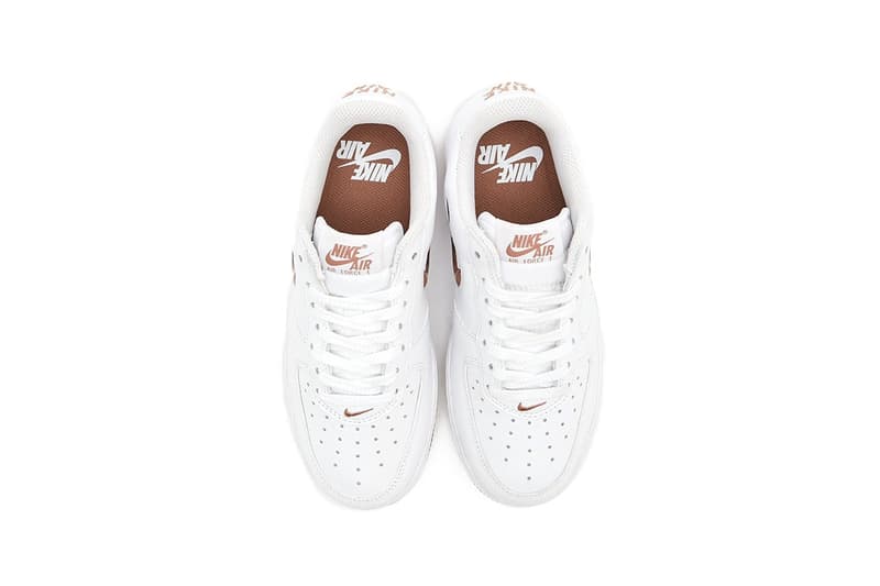 검 디테일이 자리잡은 나이키 에어 포스 1 로우 ‘컬러 오브 더 먼스’ 공개, air force 1, gum detail