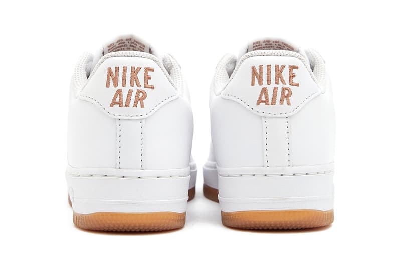 검 디테일이 자리잡은 나이키 에어 포스 1 로우 ‘컬러 오브 더 먼스’ 공개, air force 1, gum detail