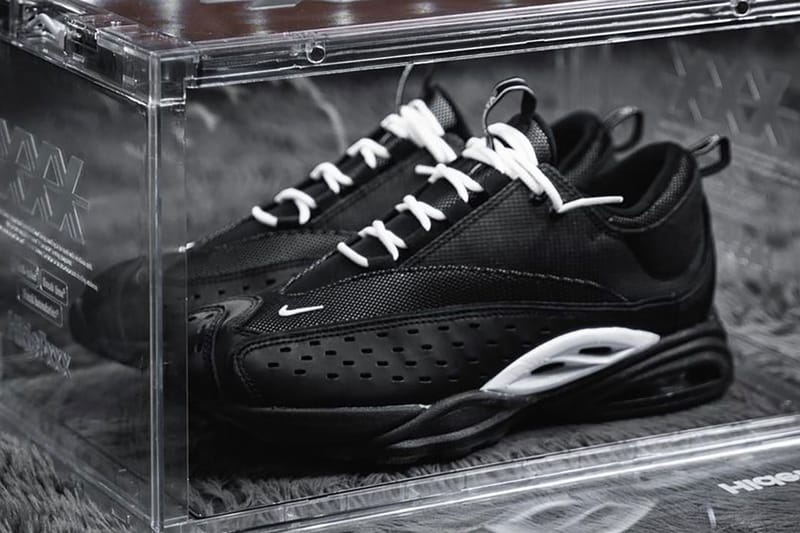 녹타 x 나이키 에어 줌 드라이브 ‘블랙/화이트’ 실루엣