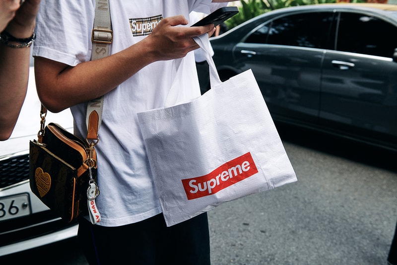 #Streetsnaps: 슈프림 서울 스토어 오픈 현장, 도산대로, 제임스 제비아, 2023 가을, 겨울, 스트리트 브랜드