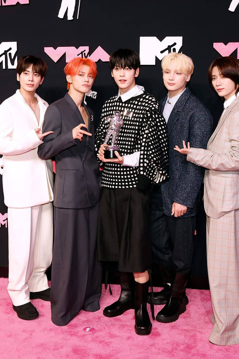TXT부터 도자 캣까지, 2023 MTV VMA 레드 카펫 스타일 살펴보기