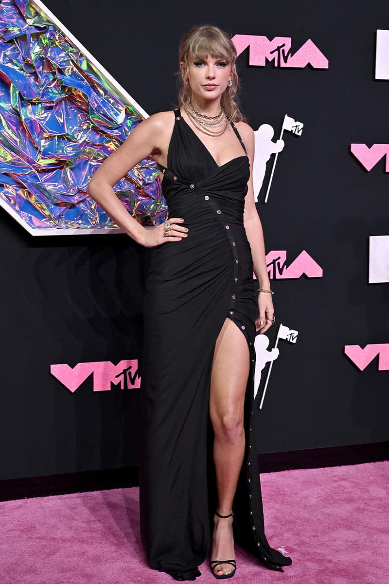 TXT부터 도자 캣까지, 2023 MTV VMA 레드 카펫 스타일 살펴보기