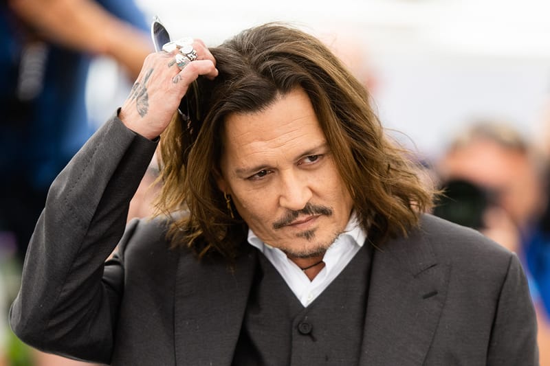 조니 뎁, 디올에 “평생 못 갚을 빚 졌다”고 말한 사연은?