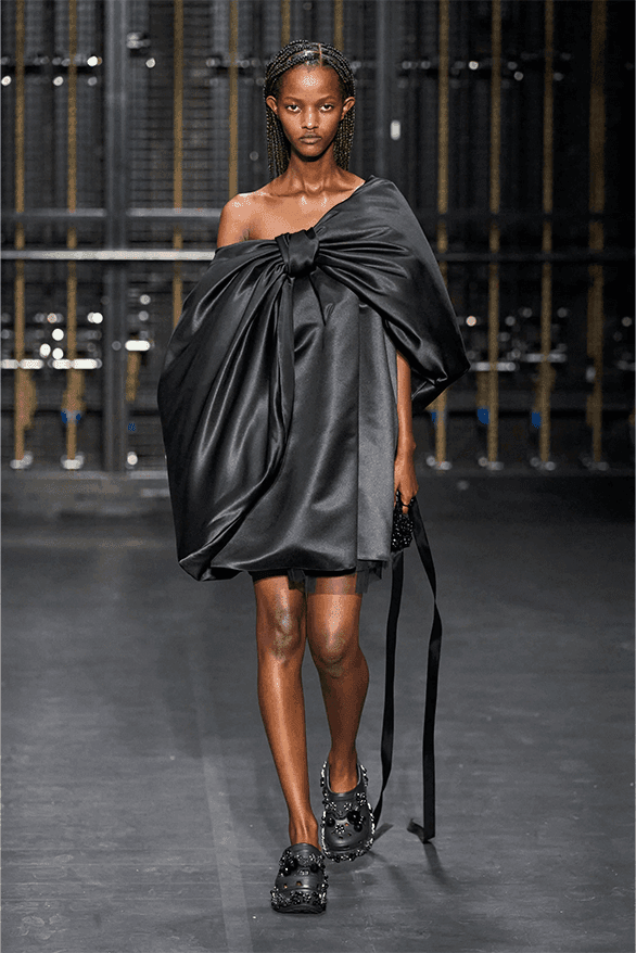 시몬 로샤, 2024 SS 컬렉션 공개, Simone Rocha, 로샤, 로샤스