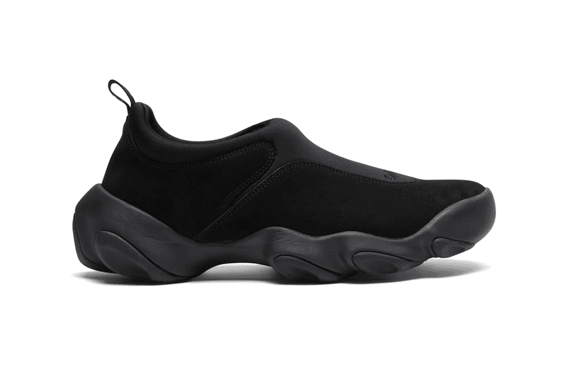 준야 와타나베 맨 x 오클리 팩토리 팀 플래시 샌들의 공식 이미지가 공개됐다