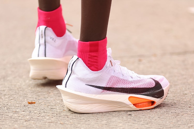 캘빈 키프텀, 나이키 러닝화 신고 마라톤 세계 신기록 경신했다