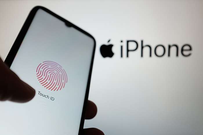 애플 아이폰 16, 터치 ID 부활 안 한다?
