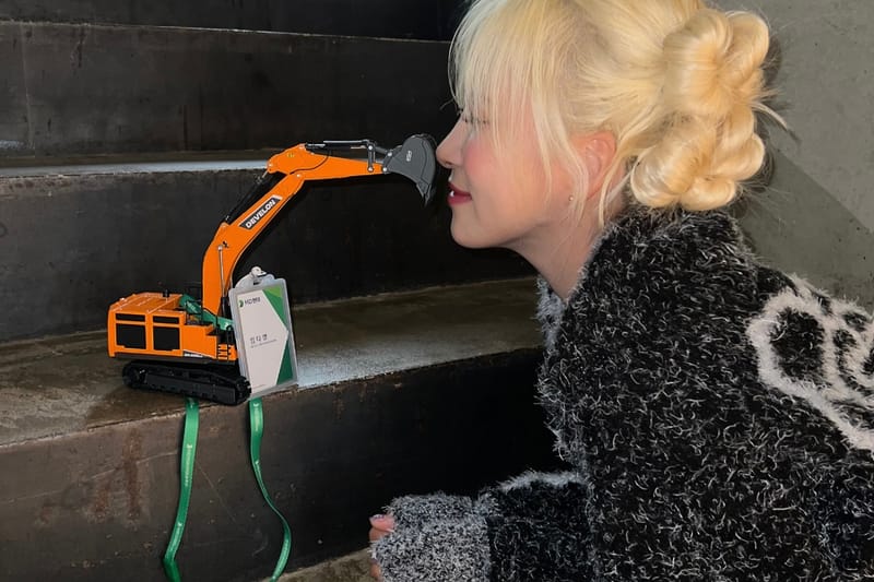 건설기계 브랜드 디벨론이 글로벌 앰버서더를 발탁했다