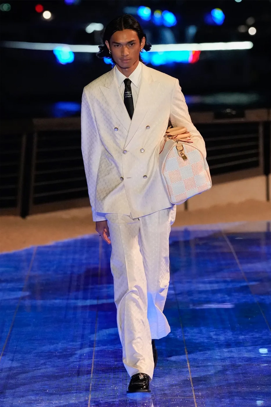 루이 비통 2024 프리폴 남성복 컬렉션 런웨이 공개, 퍼렐 윌리엄스, 홍콩, 버질 아블로
