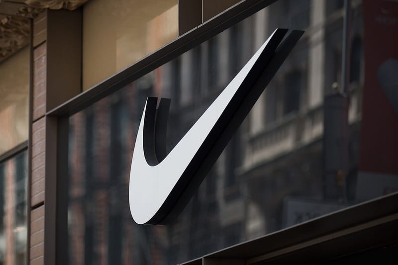 나이키가 뉴발란스, 스케쳐스를 고소했다