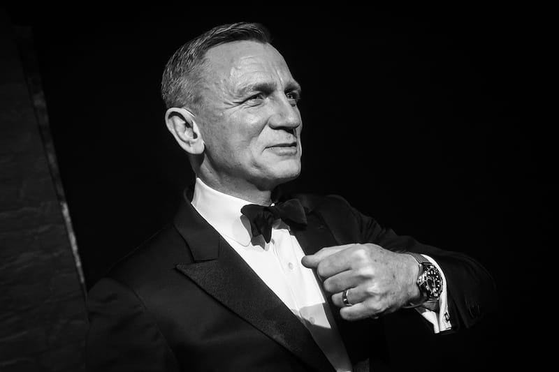 다니엘 크레이그가 착용한 새로운 오메가 스피드마스터 실루엣