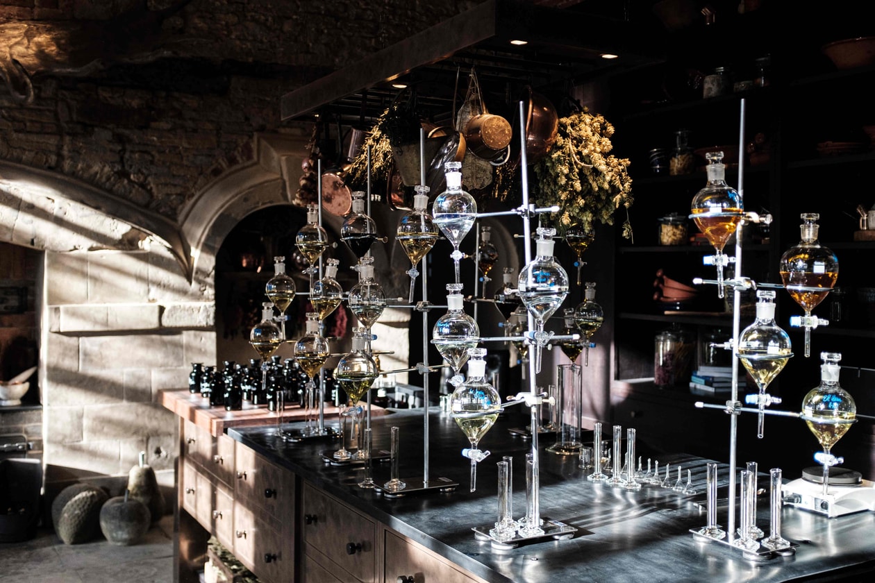 아르헨티나 니치 향수 브랜드, 푸에기아 1833 출시 정보 및 언박싱 청담 플래그십 스토어 아무아 마그놀리아나 오 드 퍼퓸