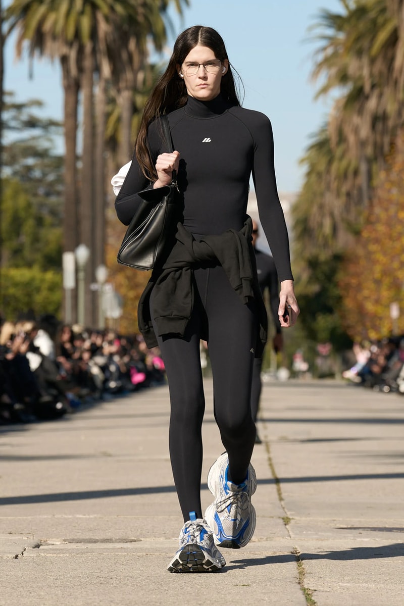 발렌시아가, 2024 프리폴 컬렉션 공개, balenciaga, pre fall, collection, bb, 에레원, 10xl 스니커, 발렌시아가 3xl 스니커, 발렌시아가 신발, 발렌시아가 스니커즈