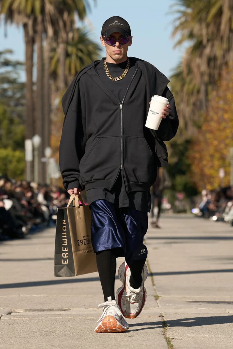 발렌시아가, 2024 프리폴 컬렉션 공개, balenciaga, pre fall, collection, bb, 에레원, 10xl 스니커, 발렌시아가 3xl 스니커, 발렌시아가 신발, 발렌시아가 스니커즈