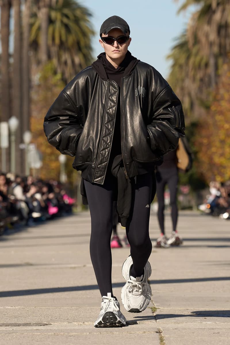 발렌시아가, 2024 프리폴 컬렉션 공개, balenciaga, pre fall, collection, bb, 에레원, 10xl 스니커, 발렌시아가 3xl 스니커, 발렌시아가 신발, 발렌시아가 스니커즈