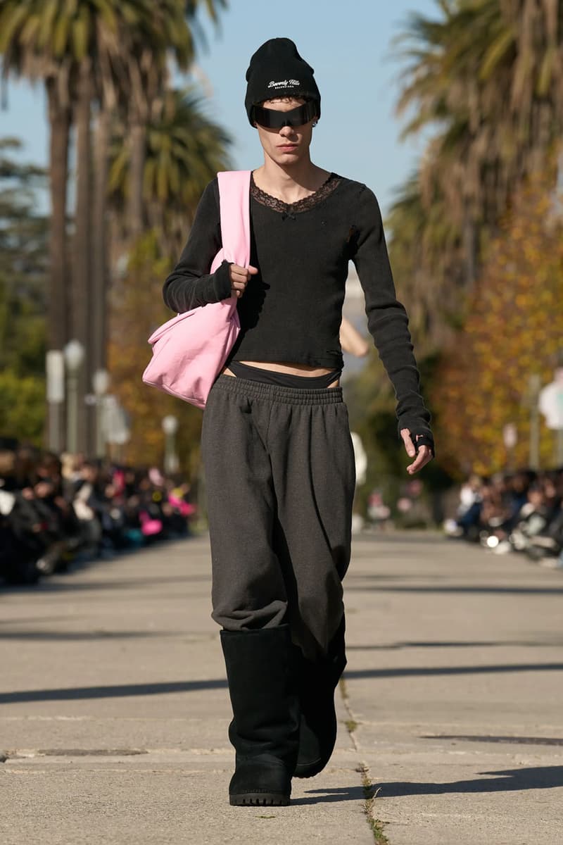 발렌시아가, 2024 프리폴 컬렉션 공개, balenciaga, pre fall, collection, bb, 에레원, 10xl 스니커, 발렌시아가 3xl 스니커, 발렌시아가 신발, 발렌시아가 스니커즈