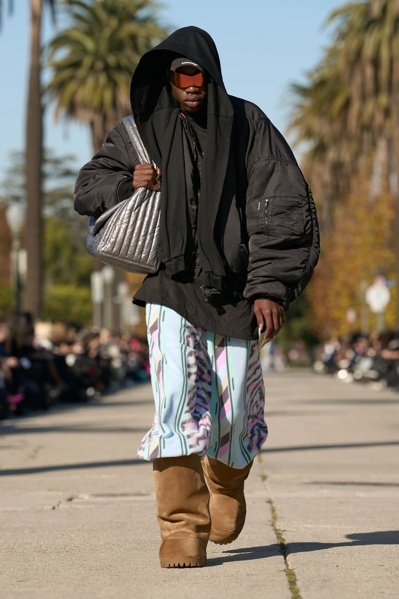 발렌시아가, 2024 프리폴 컬렉션 공개, balenciaga, pre fall, collection, bb, 에레원, 10xl 스니커, 발렌시아가 3xl 스니커, 발렌시아가 신발, 발렌시아가 스니커즈