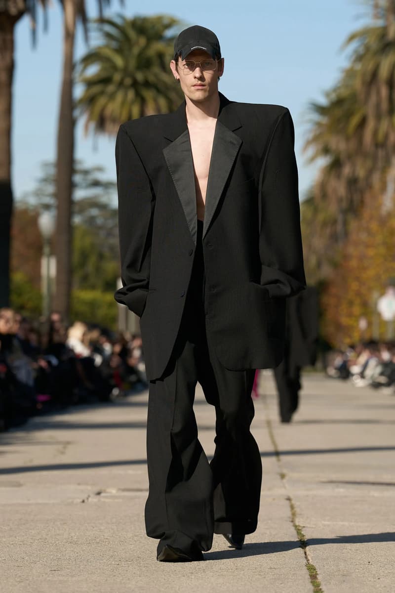 발렌시아가, 2024 프리폴 컬렉션 공개, balenciaga, pre fall, collection, bb, 에레원, 10xl 스니커, 발렌시아가 3xl 스니커, 발렌시아가 신발, 발렌시아가 스니커즈