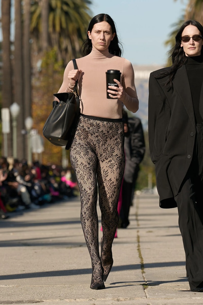 발렌시아가, 2024 프리폴 컬렉션 공개, balenciaga, pre fall, collection, bb, 에레원, 10xl 스니커, 발렌시아가 3xl 스니커, 발렌시아가 신발, 발렌시아가 스니커즈