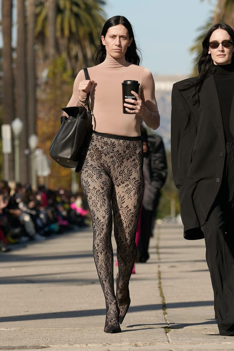 발렌시아가, 2024 프리폴 컬렉션 공개, balenciaga, pre fall, collection, bb, 에레원, 10xl 스니커, 발렌시아가 3xl 스니커, 발렌시아가 신발, 발렌시아가 스니커즈