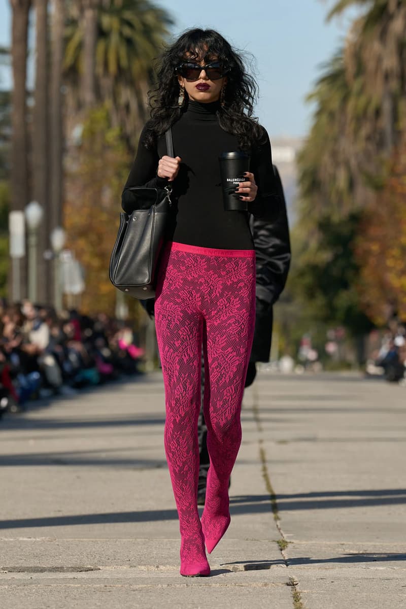 발렌시아가, 2024 프리폴 컬렉션 공개, balenciaga, pre fall, collection, bb, 에레원, 10xl 스니커, 발렌시아가 3xl 스니커, 발렌시아가 신발, 발렌시아가 스니커즈