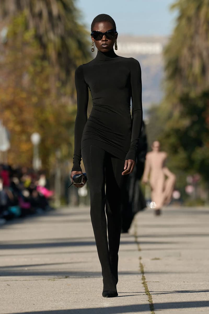 발렌시아가, 2024 프리폴 컬렉션 공개, balenciaga, pre fall, collection, bb, 에레원, 10xl 스니커, 발렌시아가 3xl 스니커, 발렌시아가 신발, 발렌시아가 스니커즈