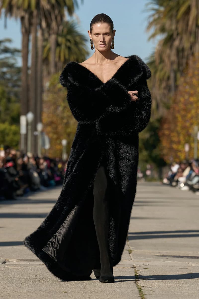 발렌시아가, 2024 프리폴 컬렉션 공개, balenciaga, pre fall, collection, bb, 에레원, 10xl 스니커, 발렌시아가 3xl 스니커, 발렌시아가 신발, 발렌시아가 스니커즈