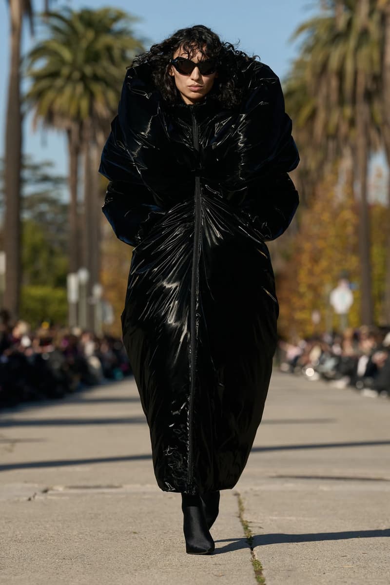 발렌시아가, 2024 프리폴 컬렉션 공개, balenciaga, pre fall, collection, bb, 에레원, 10xl 스니커, 발렌시아가 3xl 스니커, 발렌시아가 신발, 발렌시아가 스니커즈