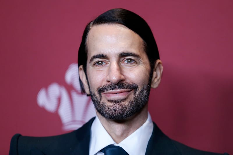 마크 제이콥스의 새 캠페인이 비난받고 있다